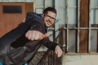 S KNJIGOM U RUCI NE MOŽETE POGRIJEŠITI #245